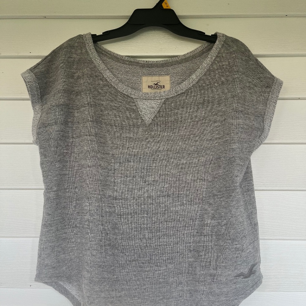 Hollister Heather Gray Tee M